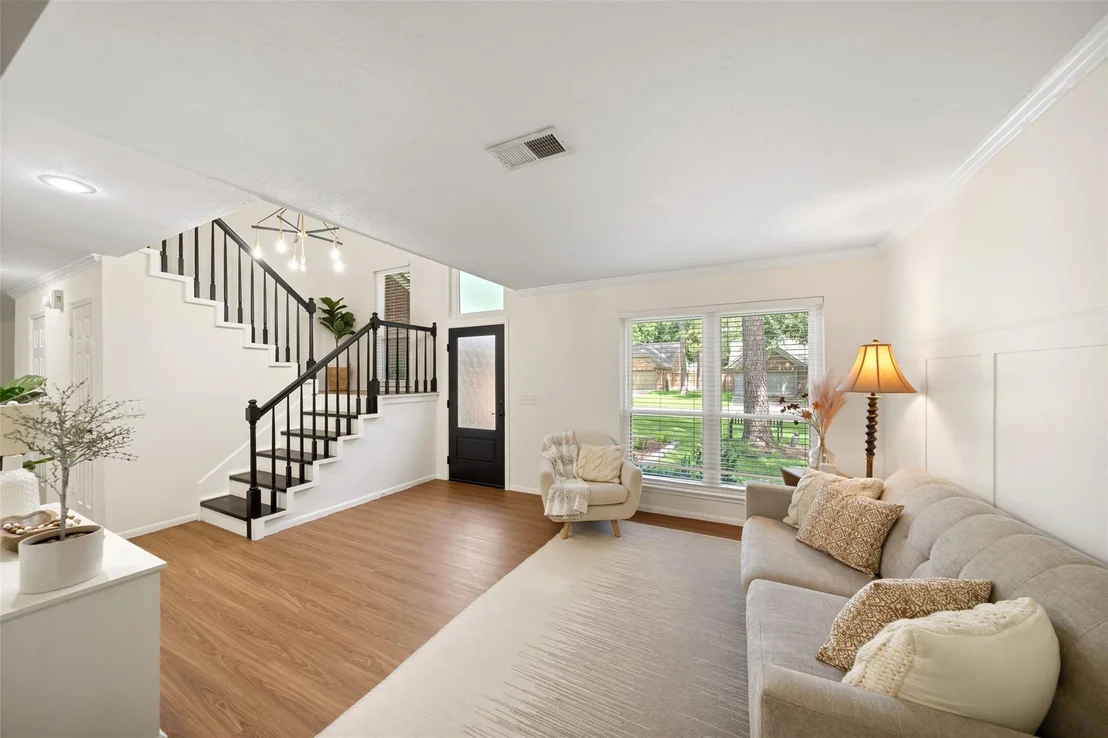 Photo of 3 E Stony Bridge Circle