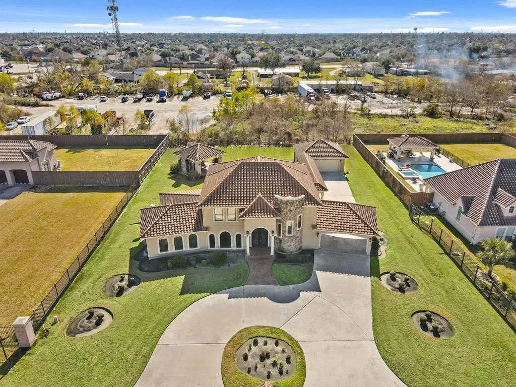 Photo of 16110 Rodale Drive