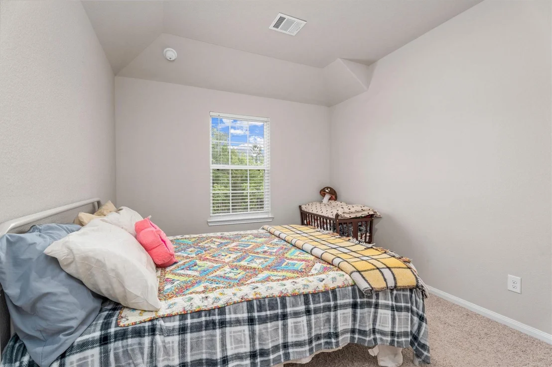 Photo of 1325 Mount Bassie Trail