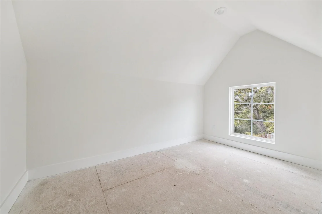 Photo of 2211 Saxon Drive