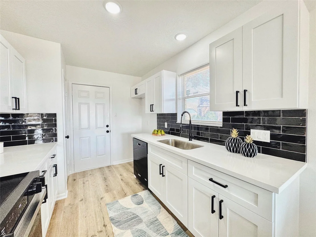 Photo of 3739 Moonlite Drive