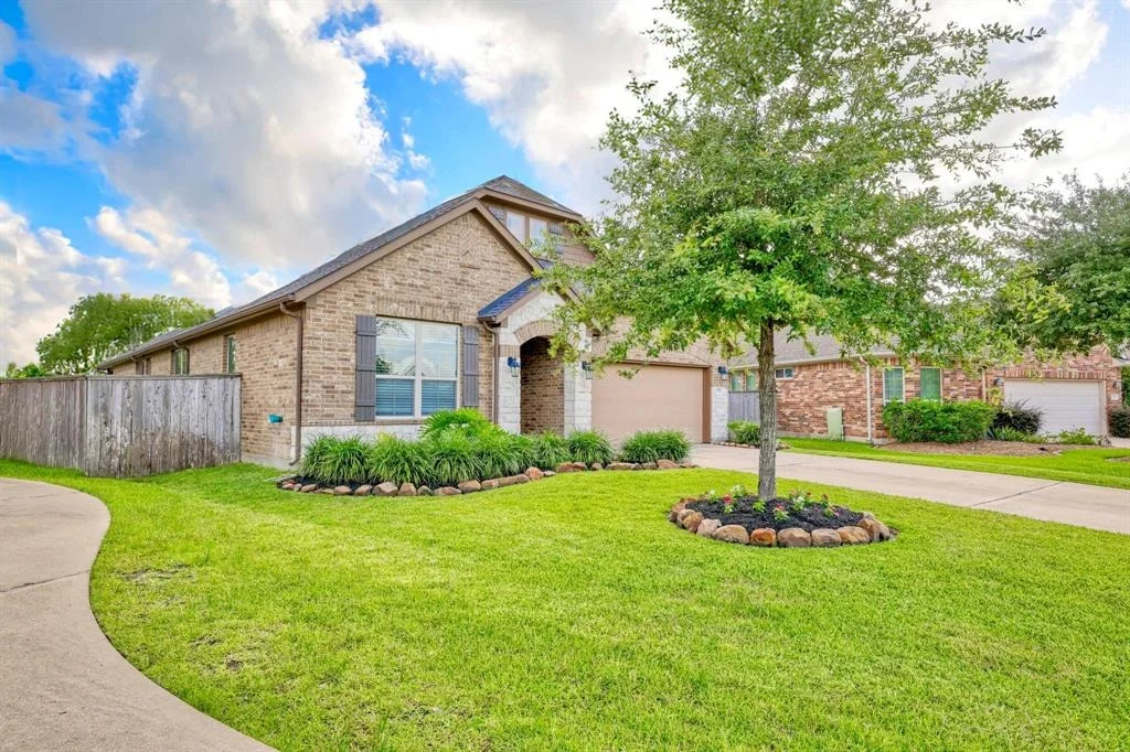 Photo of 27727 Gracefield Lane