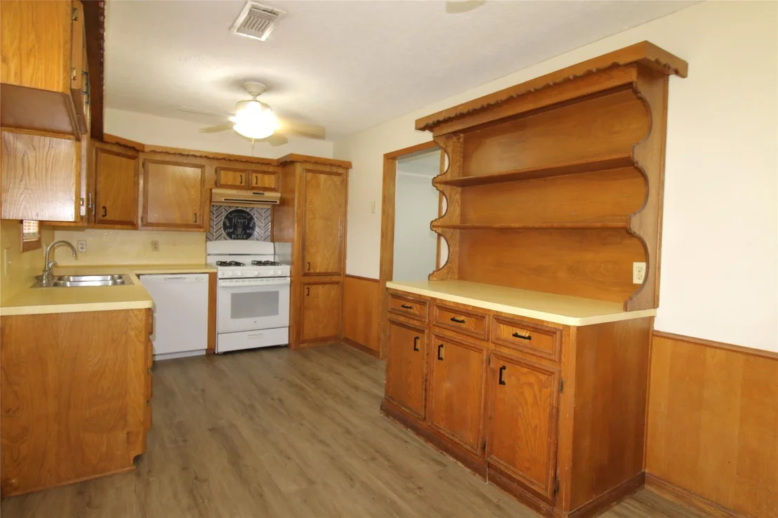Photo of 402 Chandler Drive
