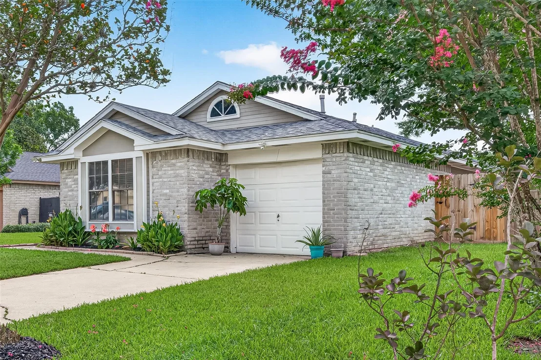 Photo of 6718 Bluebottle Lane