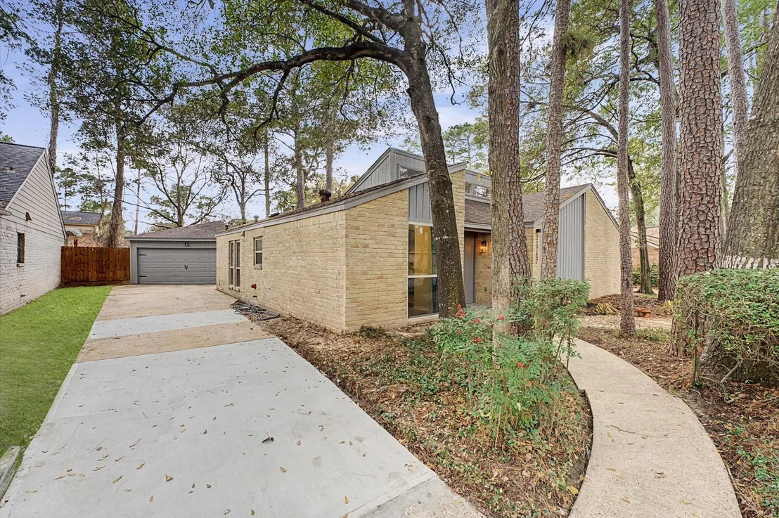 Photo of 11707 Hillbrook Drive