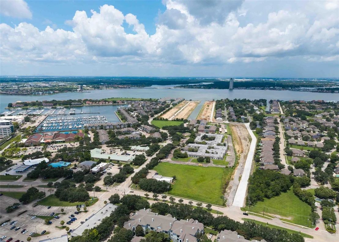 Photo of 405 Seaway Drive