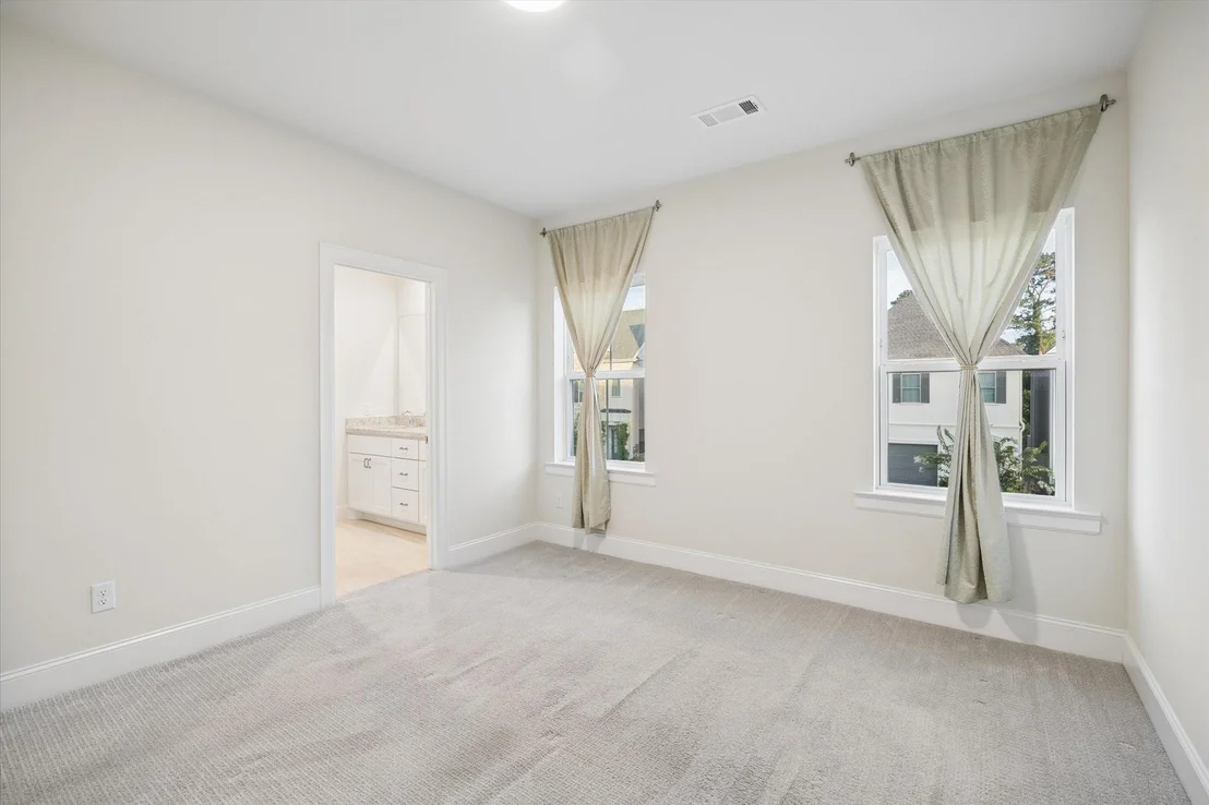 Photo of 25233 Liberty Mill Drive