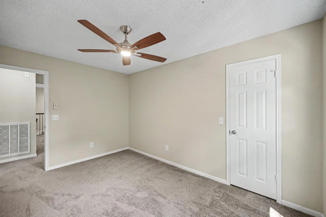 Photo of 98 Breezy Point Place