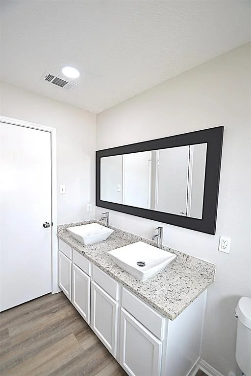 Photo of 1138 Leadenhall Circle