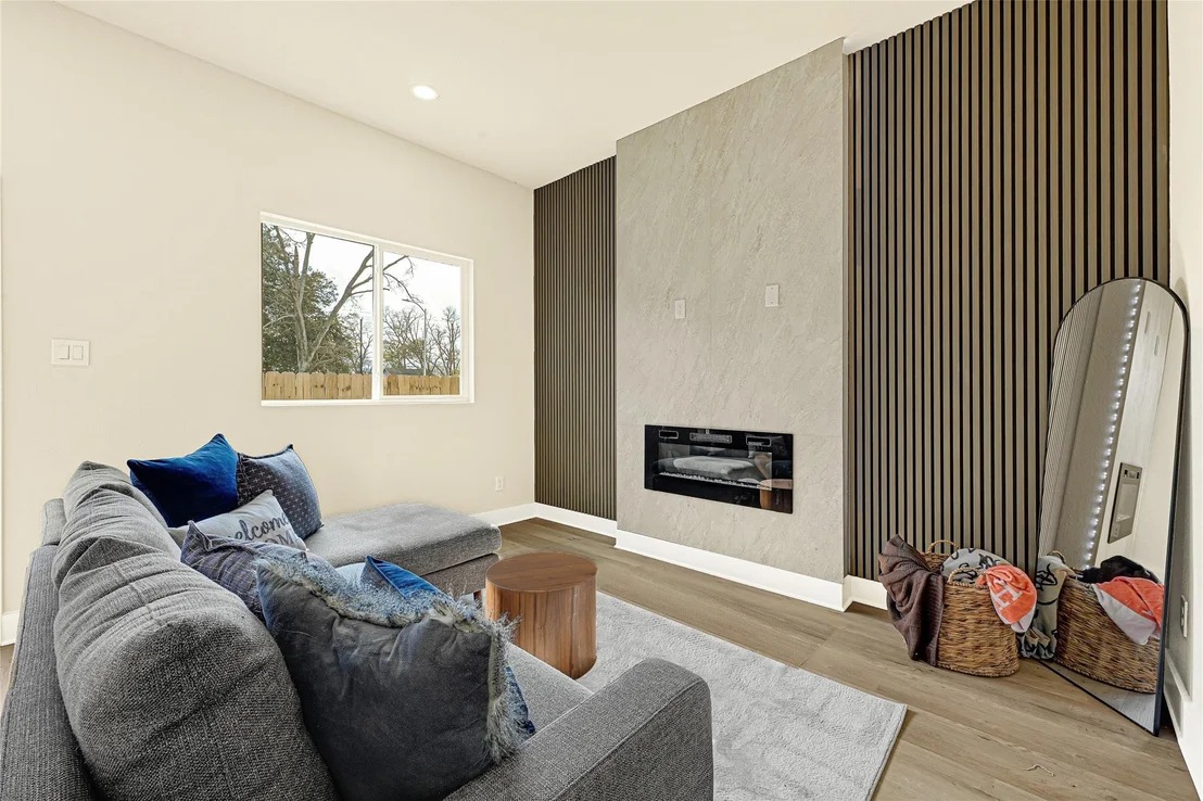 Photo of 708 Savonna