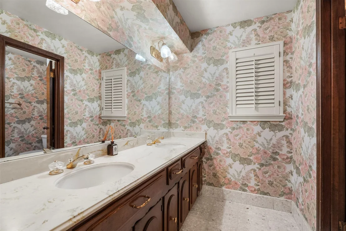 Photo of 6106 Larkmount Drive