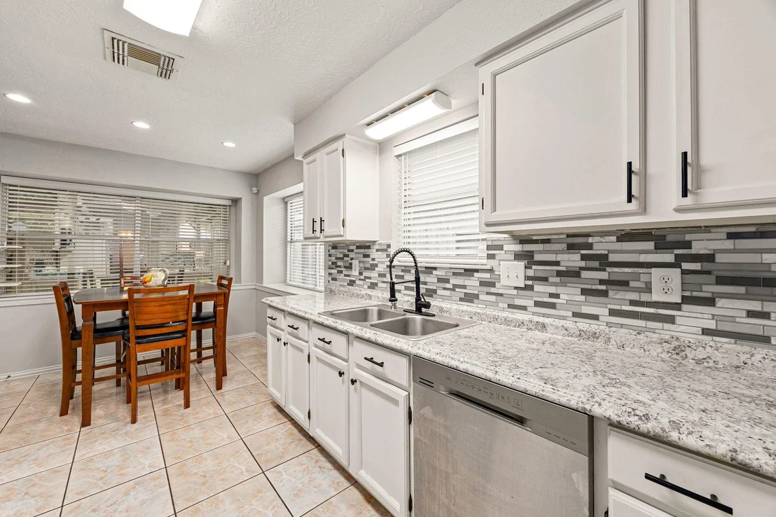 Photo of 1343 Somercotes Lane