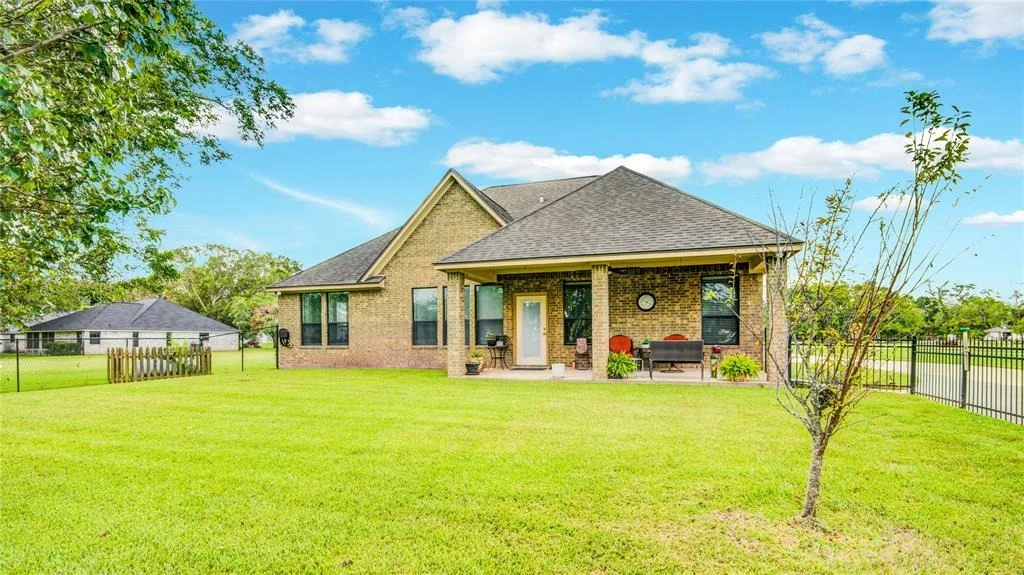 Photo of 425 Mill Road