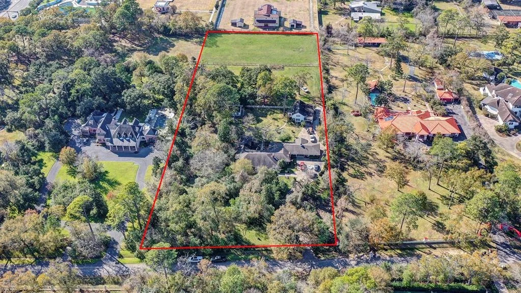 Photo of 5 E Rivercrest Drive