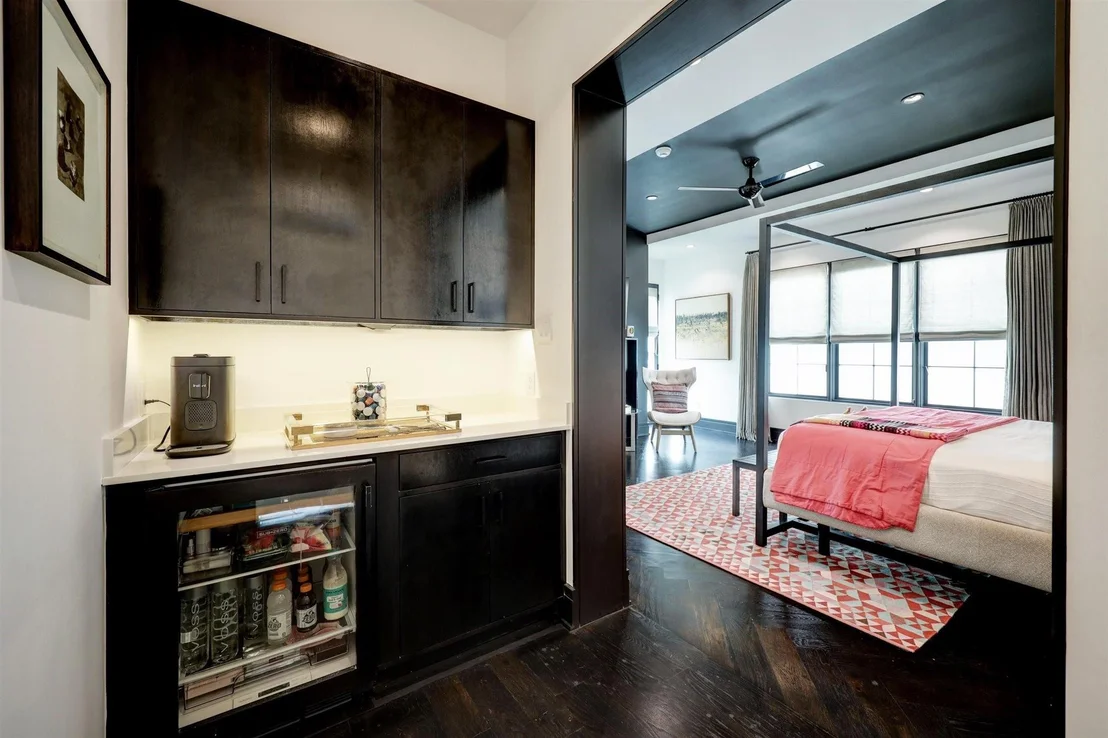 Photo of 2521 Westgate Drive
