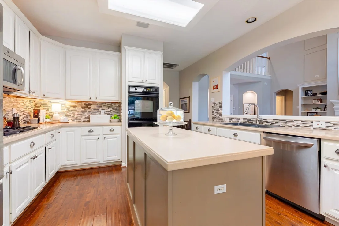 Photo of 150 Goldenvine Court