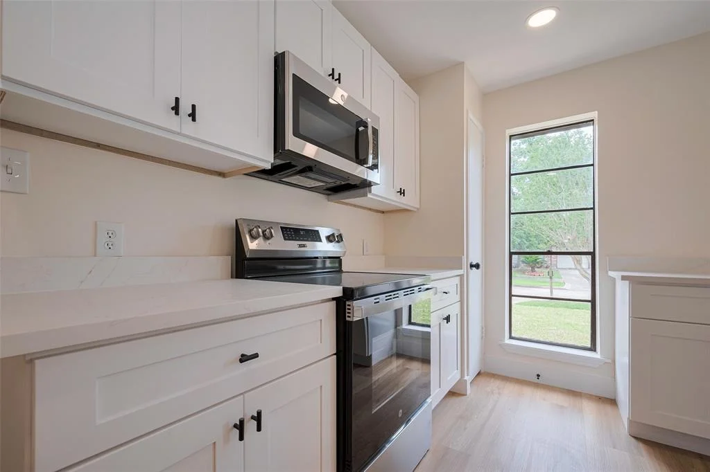 Photo of 839 Voyager Drive