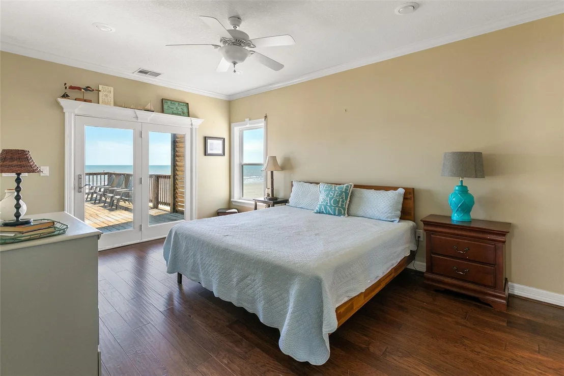 Photo of 10530 Bluewater Highway