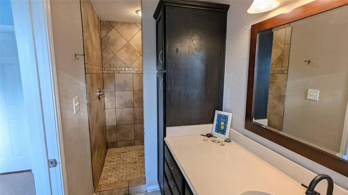 Photo of 4413 N Heron Drive