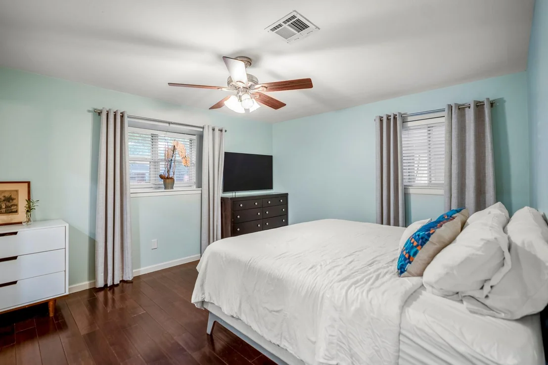 Photo of 4717 Benning Drive