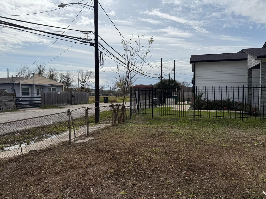 Photo of 3510 Cobb Street
