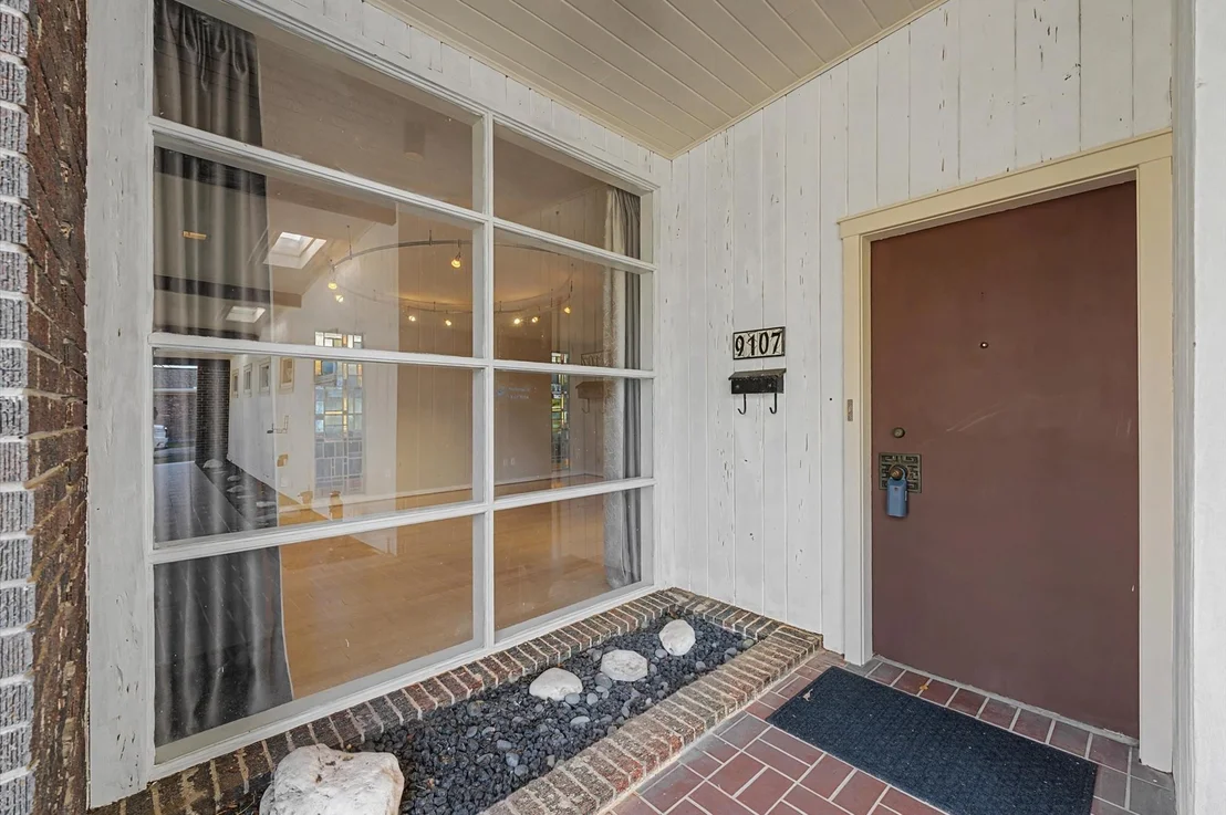 Photo of 9107 Timberside Drive
