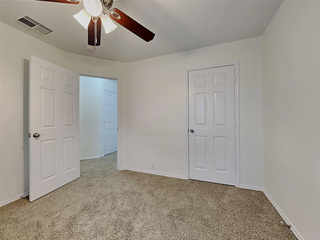 Photo of 18819 Sandelford Drive