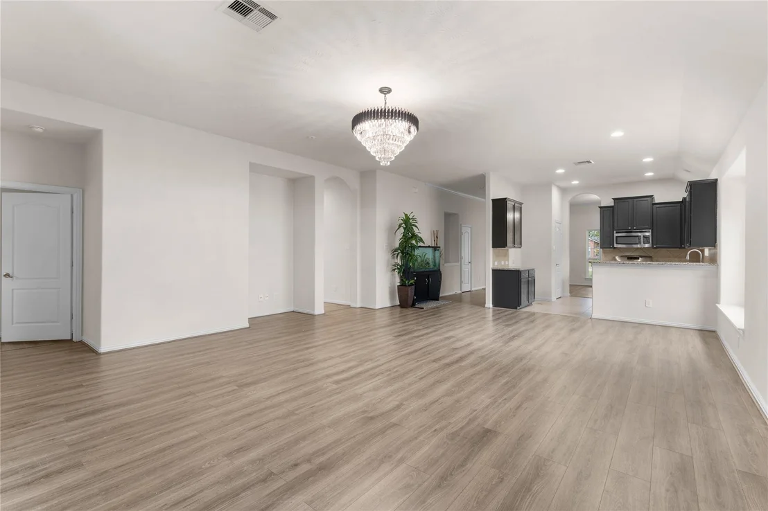 Photo of 6923 Dillon Drive