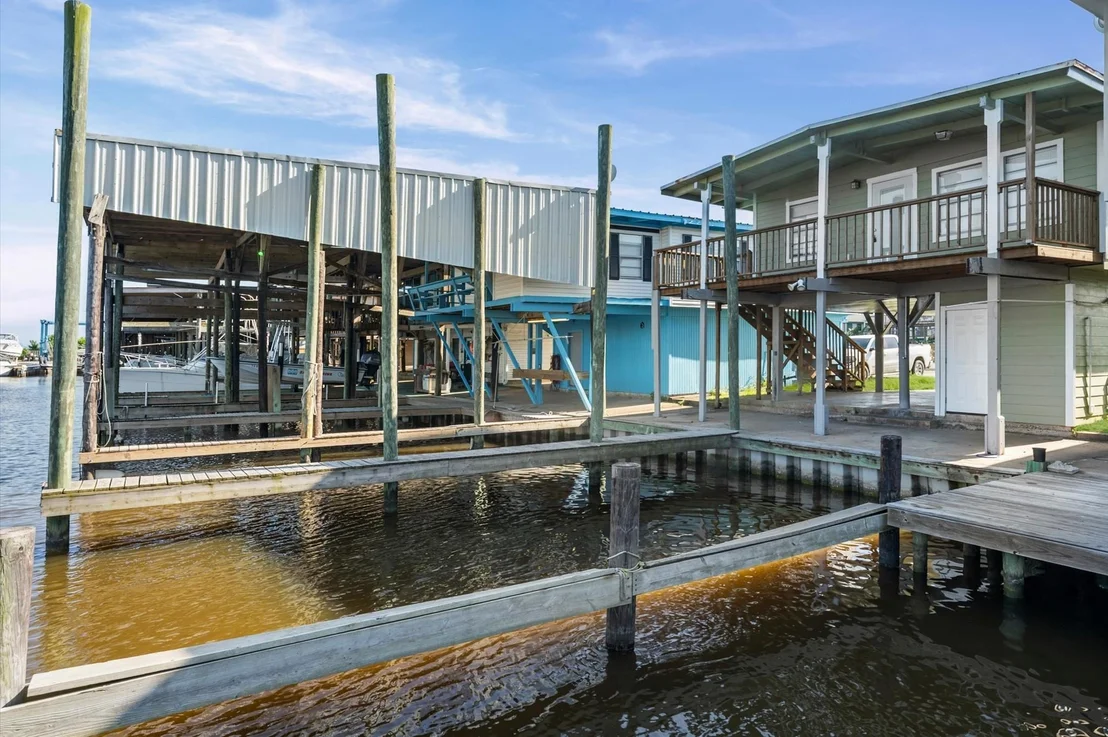 Photo of 310 Marine Way