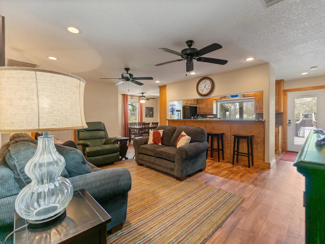 Photo of 1225 Private Road 652
