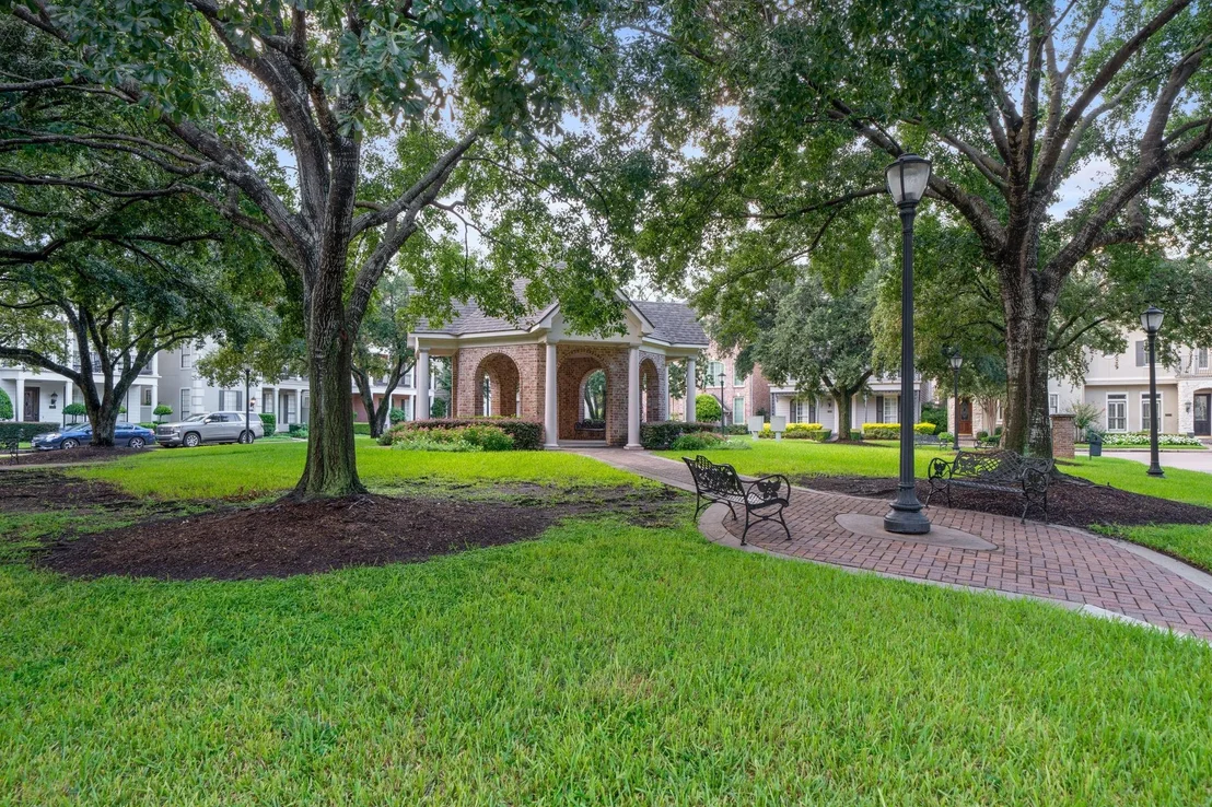 Photo of 3403 Crest Hill Lane