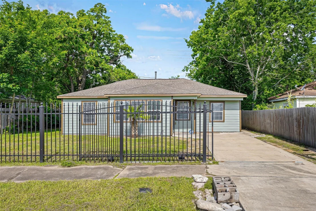 Photo of 7614 Darnay Dr Drive
