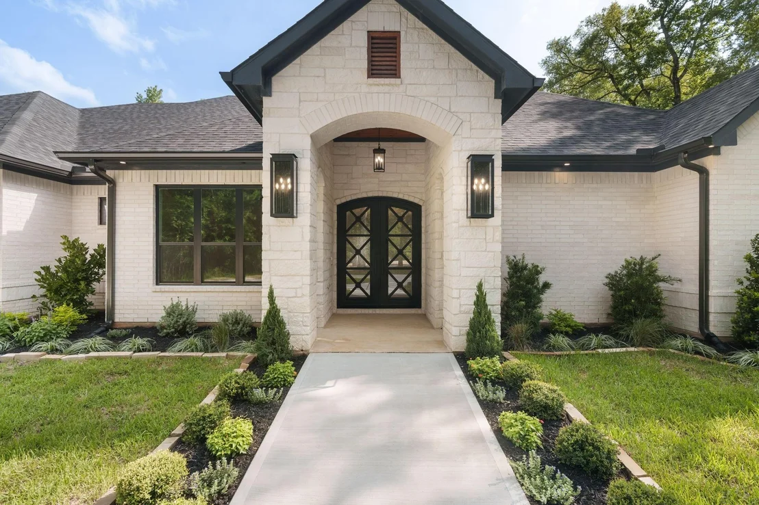 Photo of 7111 Lorna Road