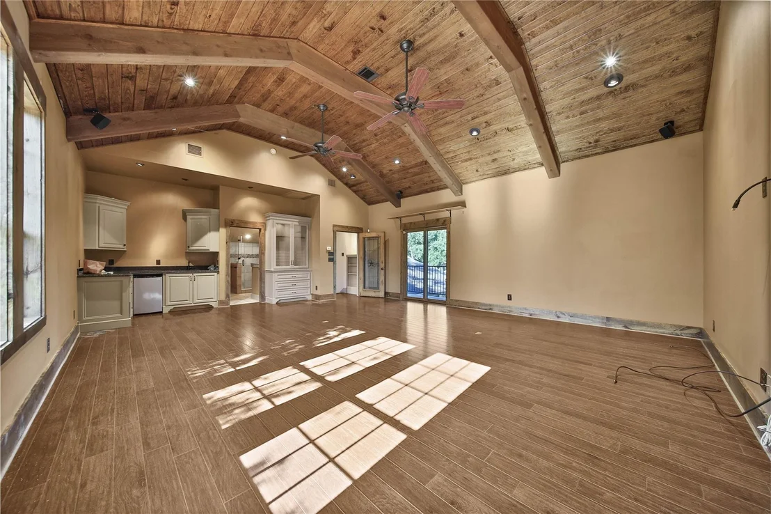 Photo of 1147 Thornton Road