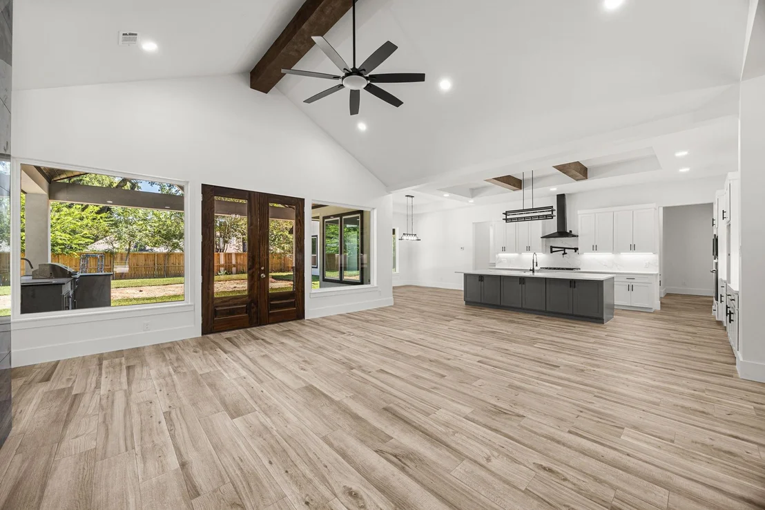 Photo of 418 Garrett Dr