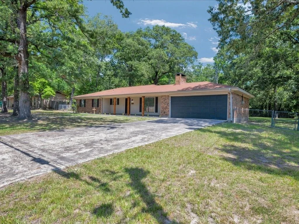 Photo of 900 Edgewood Circle