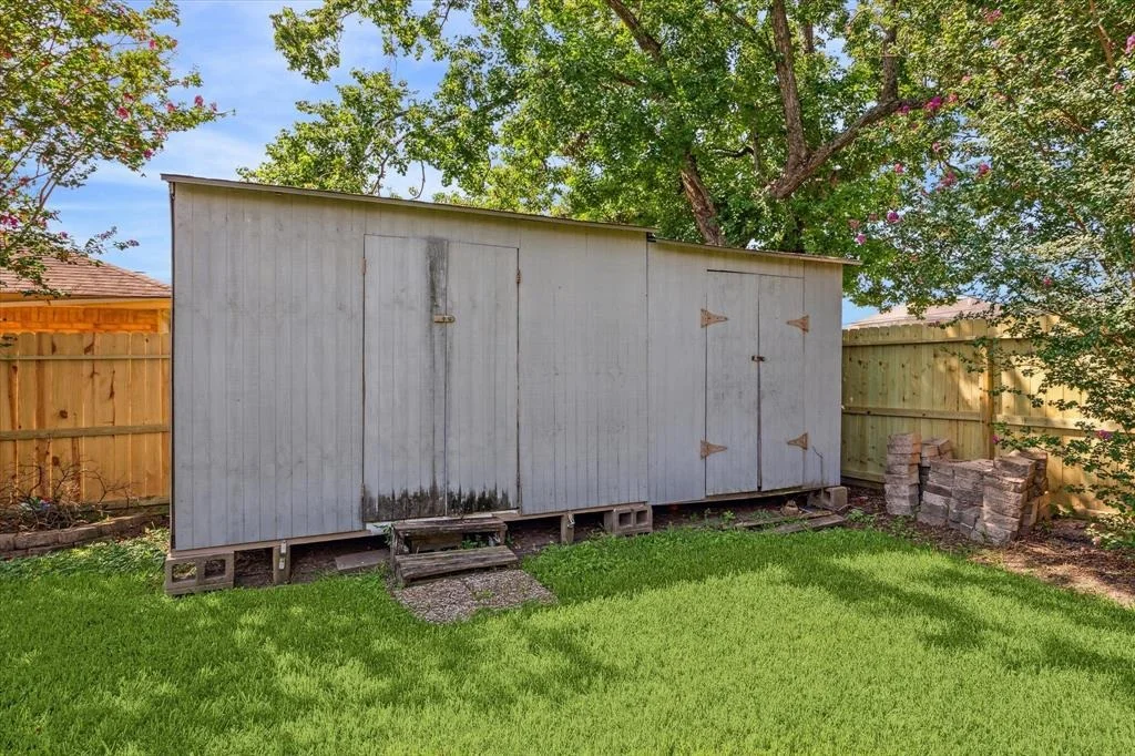 Photo of 3726 Maplewood Drive