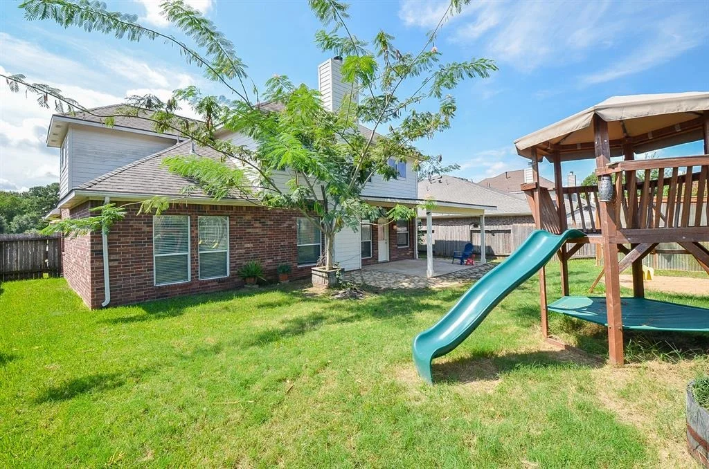 Photo of 6102 Pine Lakes Drive