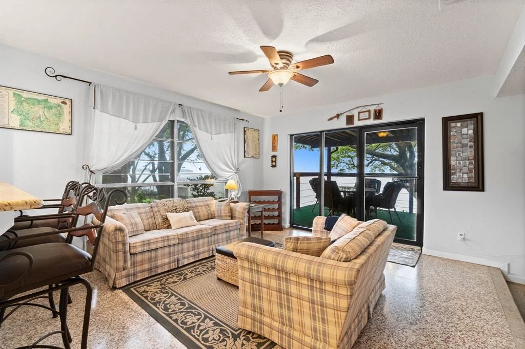 Photo of 160 Lakeway Drive