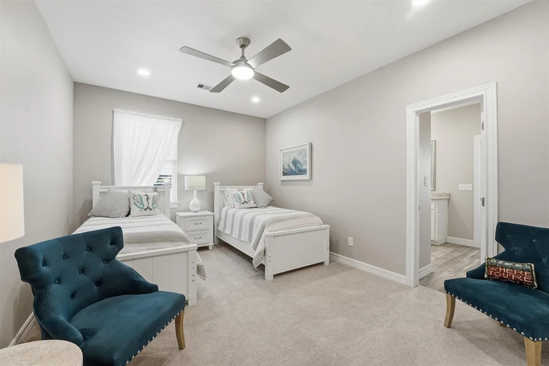Photo of 438 Amanda Circle