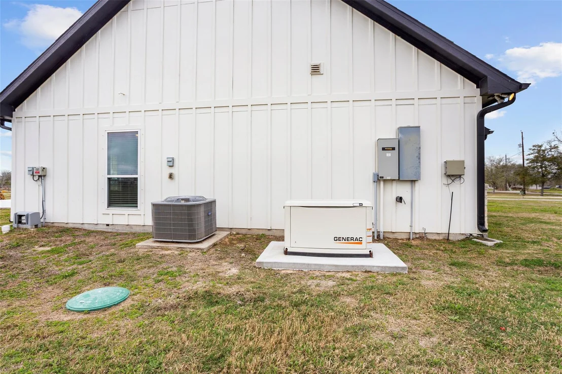 Photo of 7634 Highland Road