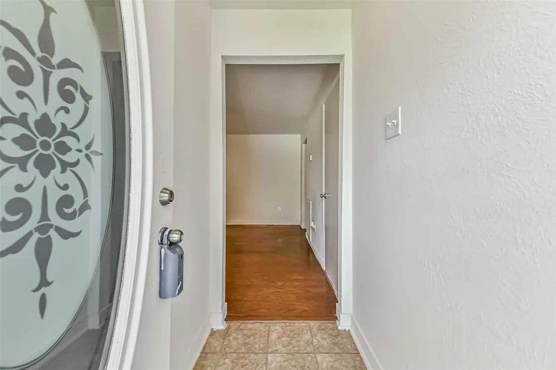 Photo of 115 N Shirley Street