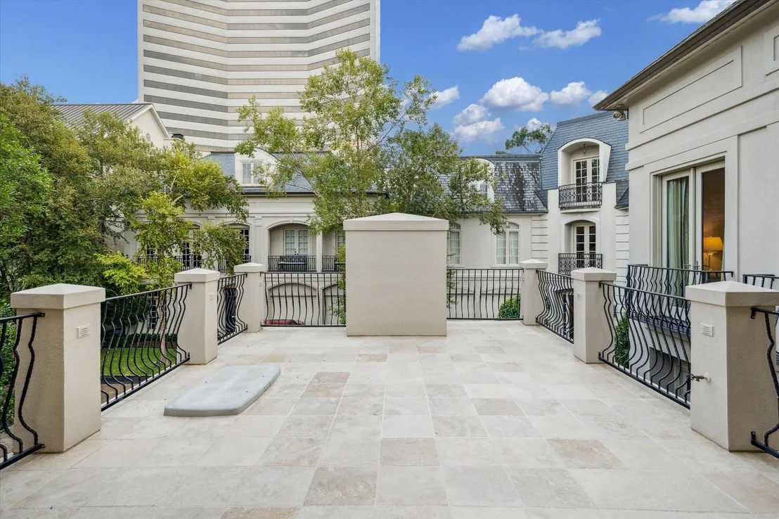 Photo of 20 Eaton Square