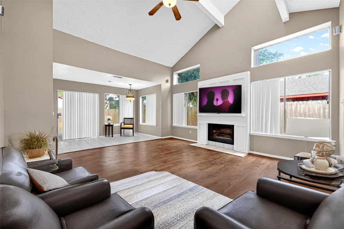 Photo of 6935 Foxbrook Drive
