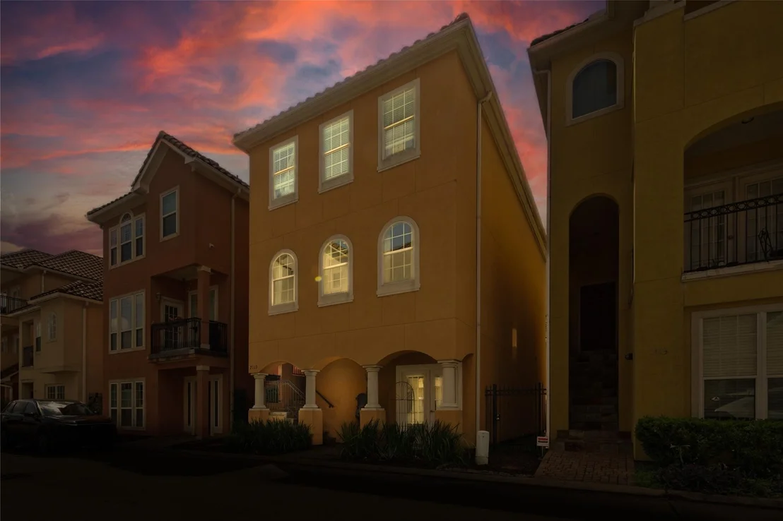 Photo of 7119 Laguna Villas