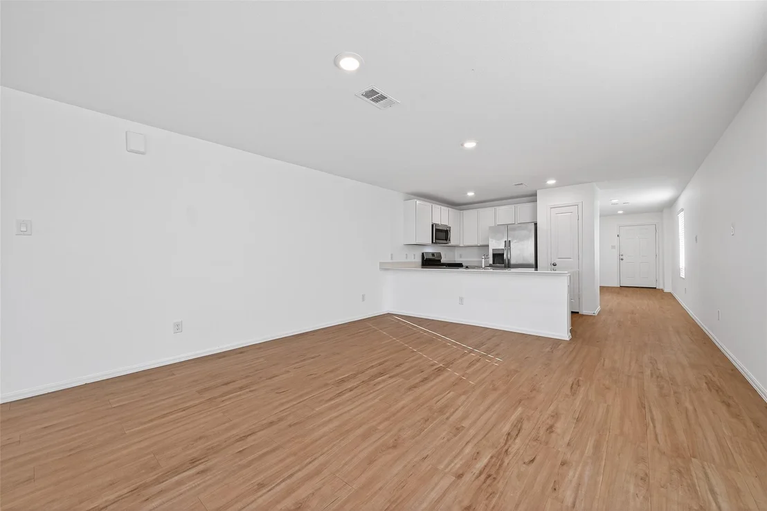 Photo of 21015 Longeni Drive