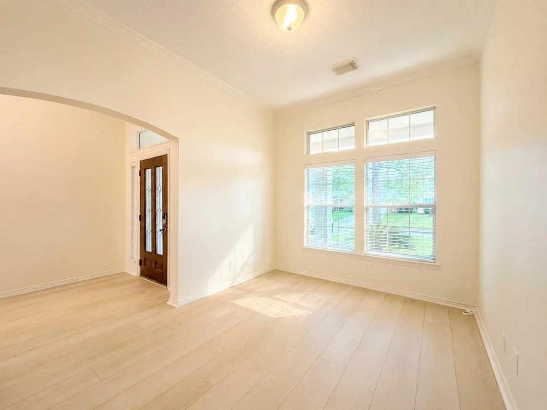 Photo of 3043 Summercrest Drive