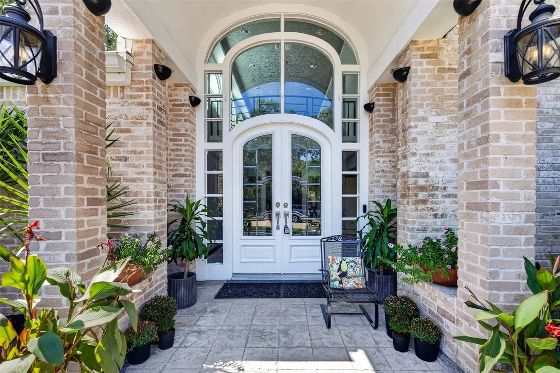 Photo of 1003 Villa Court Drive