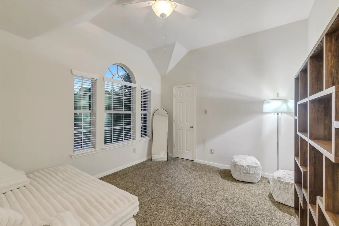 Photo of 30214 Vinebriar Drive