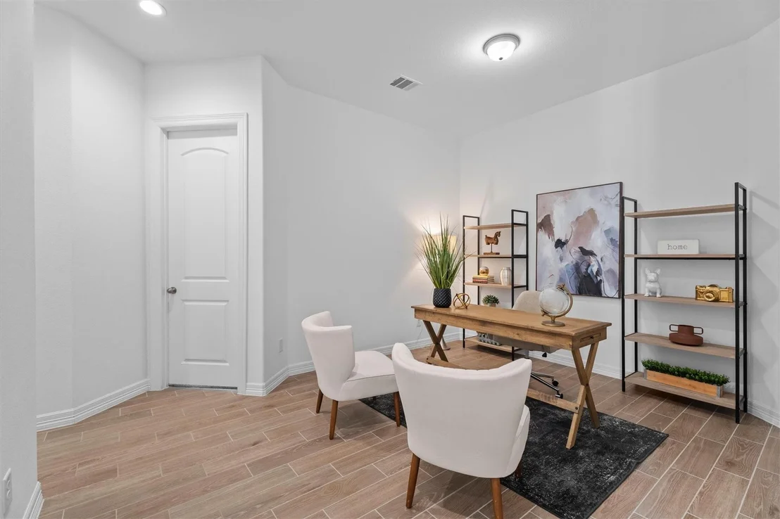 Photo of 7335 Laguna Lake Drive